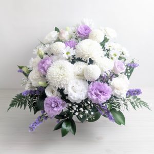 花の前で、ゆっくりお喋りした日のこと｜友人のご遺族に届けるお供え花