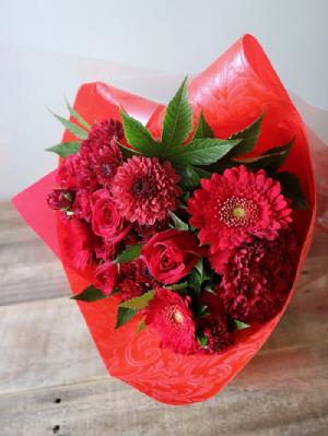 男性に人気です おすすめ 華やかな赤系 スカーレット 花束s 赤 スカーレット Hanaimo 花以想 お花プレゼント 通販