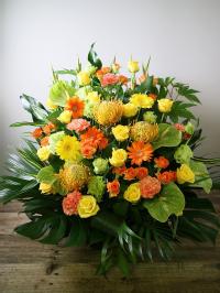 【ビジネスの祝花におすすめ】明るい黄オレンジ系「おひさま」アレンジメント2L