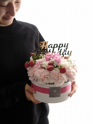 【お誕生日におすすめ】お花のケーキ「BIrthday（バースデイ）」