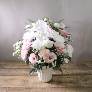 笑顔が可愛くて誰からも愛された故人にとってもピッタリな可愛いお花でした。