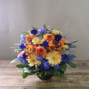 お祝いと応援の気持ちを送りたいと思い彼女の好きな色でお花を注文させていただきました。