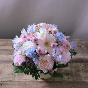 以前友人より身内の逝去の際にHANAIMOさんのお花をいただき、家族皆とても癒されました。