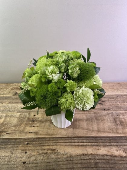 自宅においても程よい大きさで、可愛らしくでも華やかにお花を送れないかなと思っていたところこちらのお店に出会いました