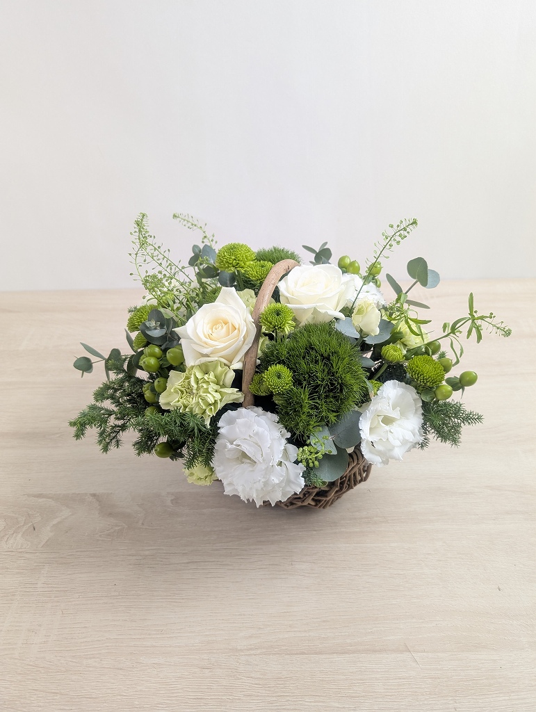 お花も立て札もイメージ通りでとっても可愛く素敵に作ってくださり、いつも安心して花以想さんにお願いできています