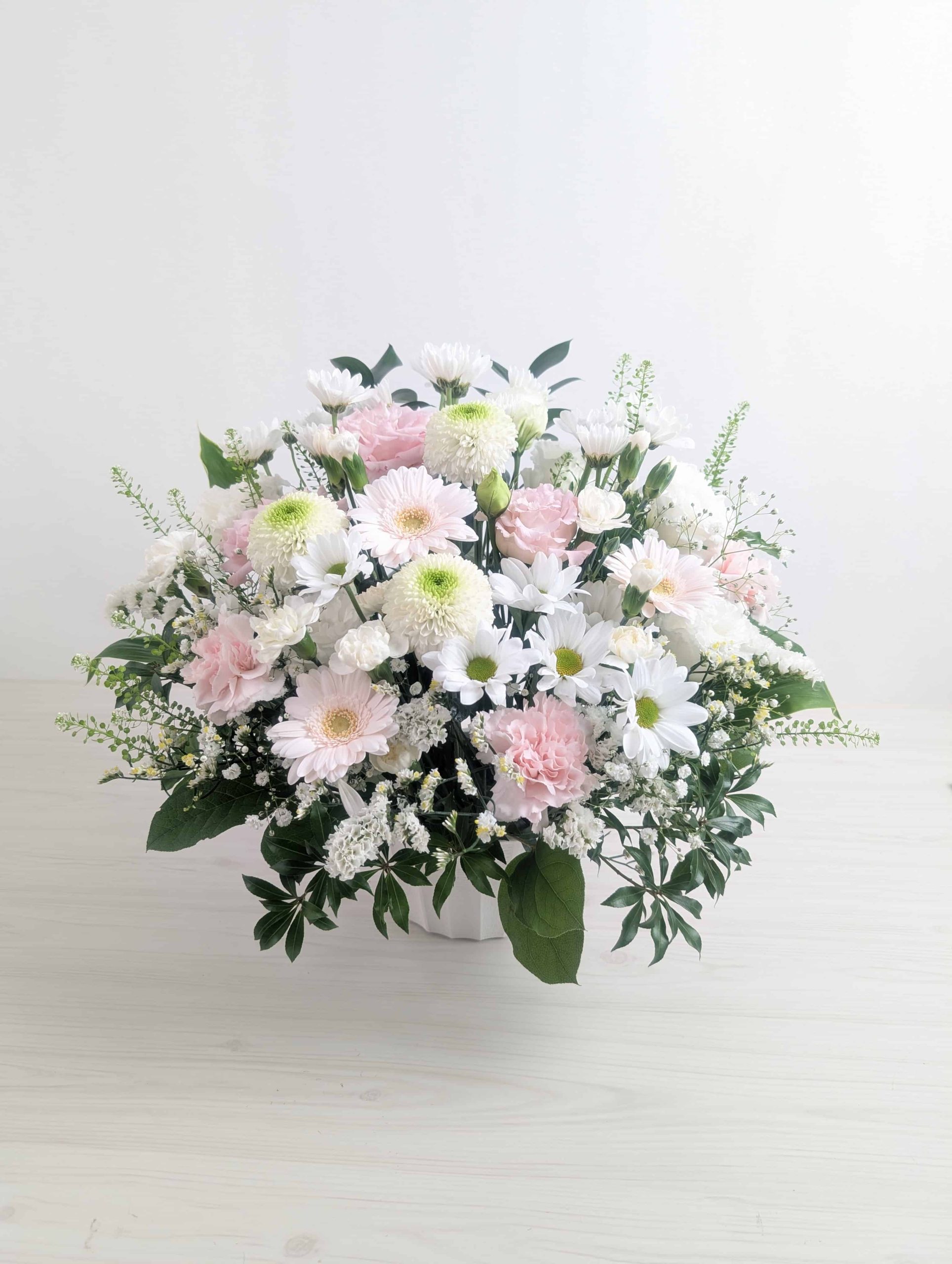 リクエスト通りながら、期待以上に素敵なアレンジメントに◎一緒に送った友人みんなからも好評でした!